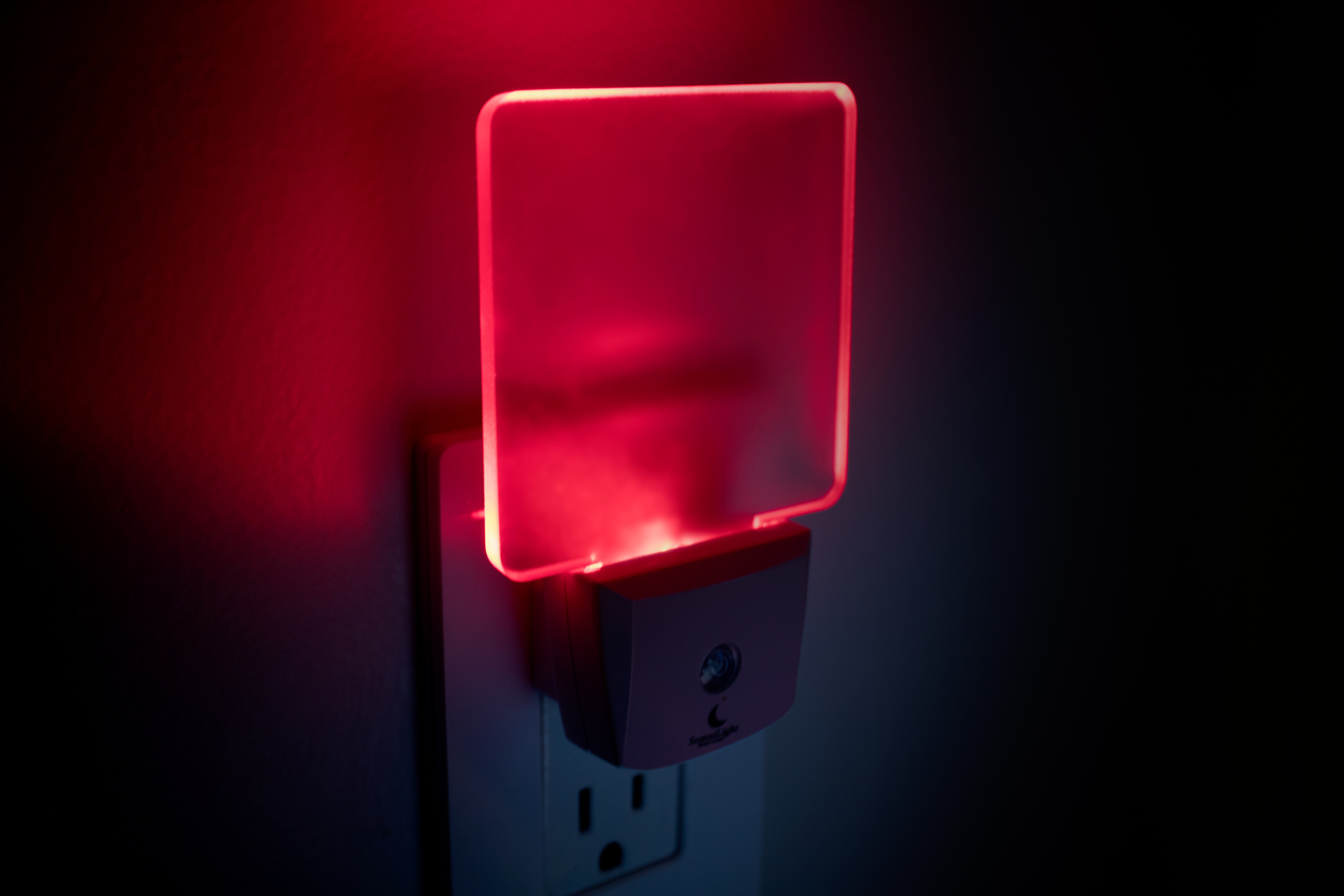 Plug in LED Night Light Lamp 4 Pack with Light Sensor RED 